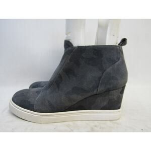 L. Paolo Womens Sz 6.5 M Gray Camo Suede Wedge Zip Ankle Fashion Boots